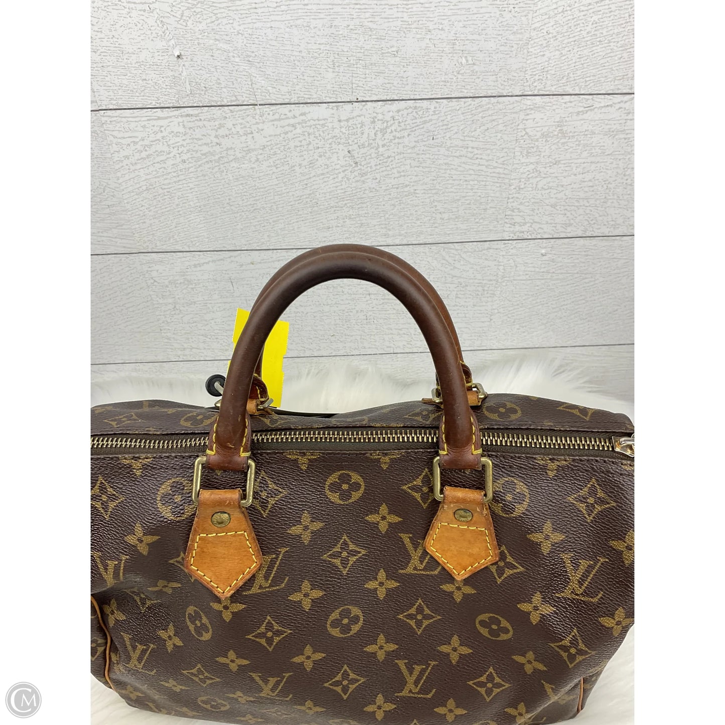 Handbag Luxury Designer By Louis Vuitton, Size: Medium