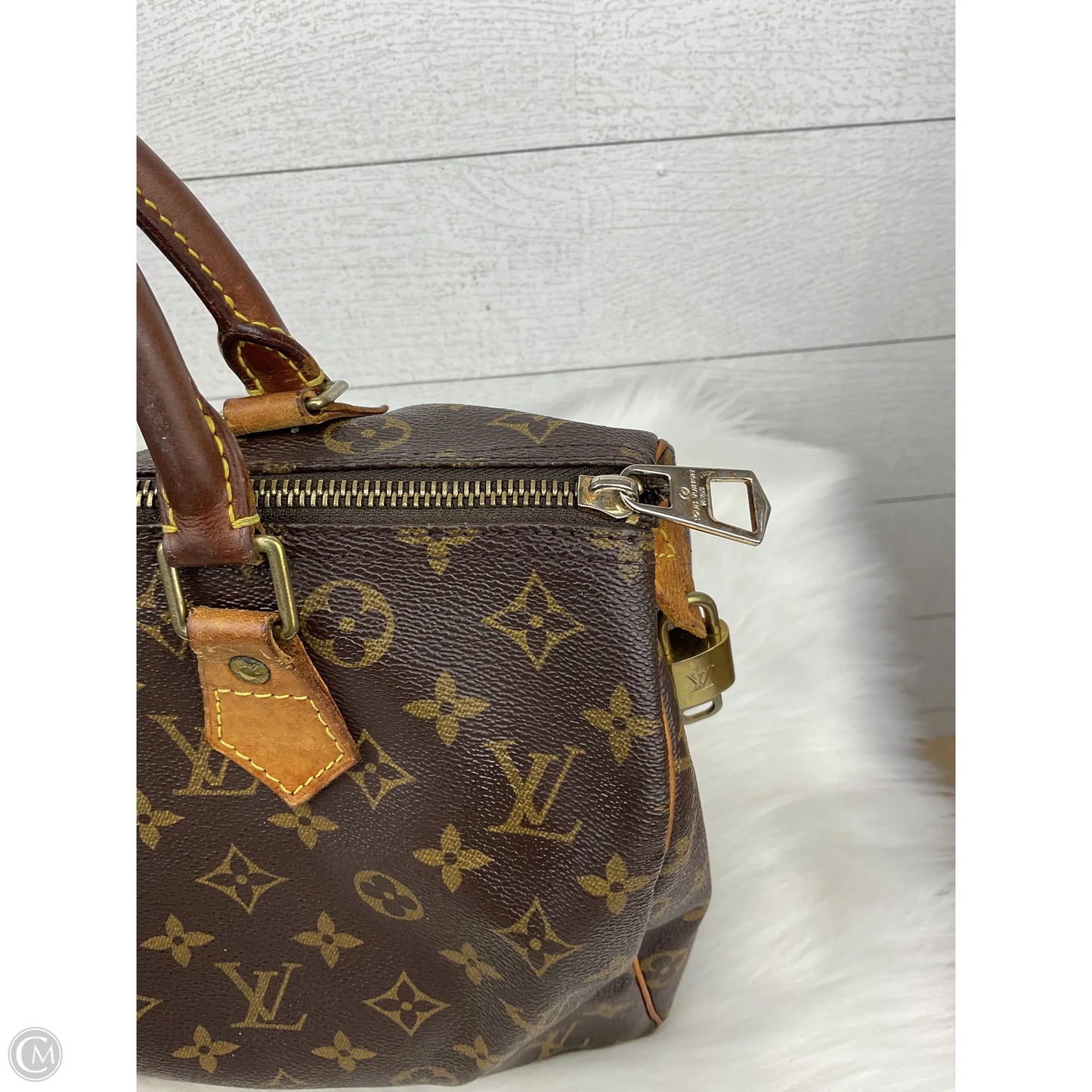 Handbag Luxury Designer By Louis Vuitton, Size: Medium