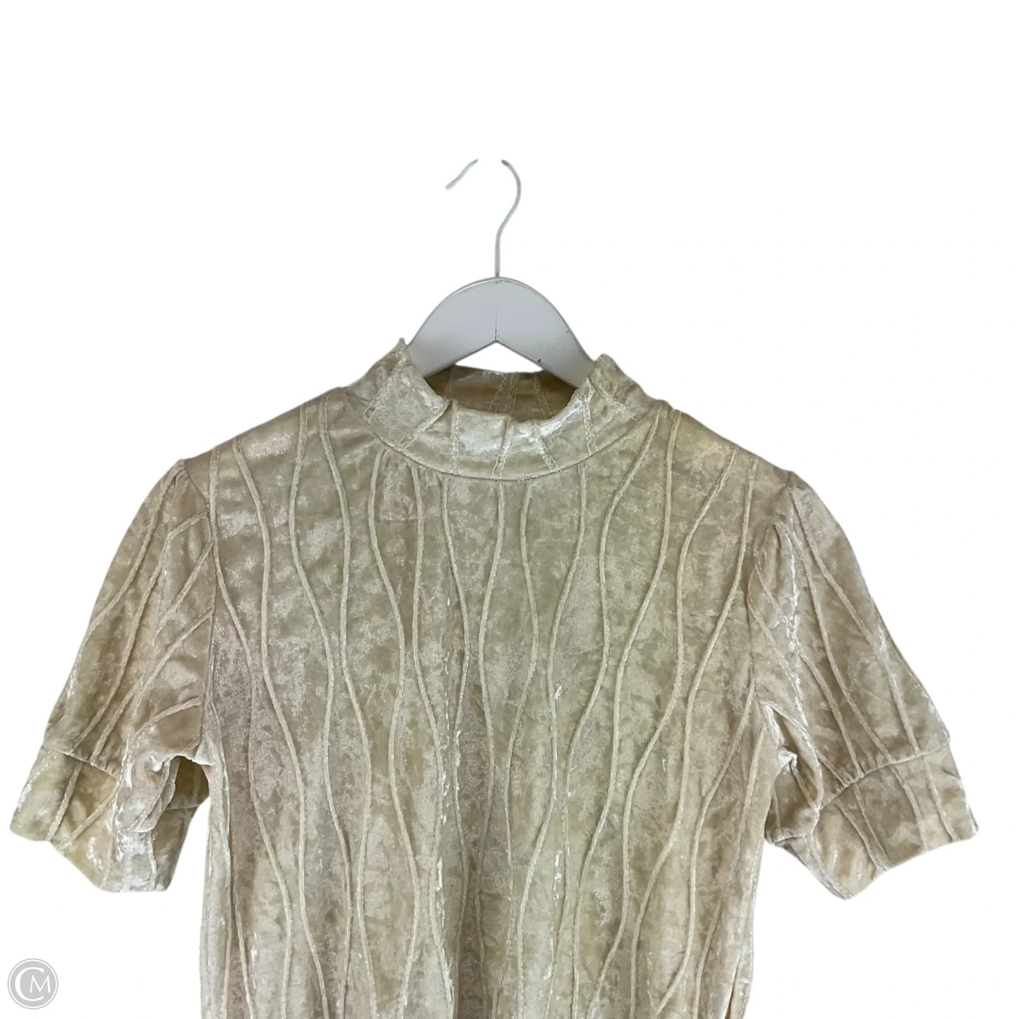 Top Short Sleeve By Thml In Cream, Size: M