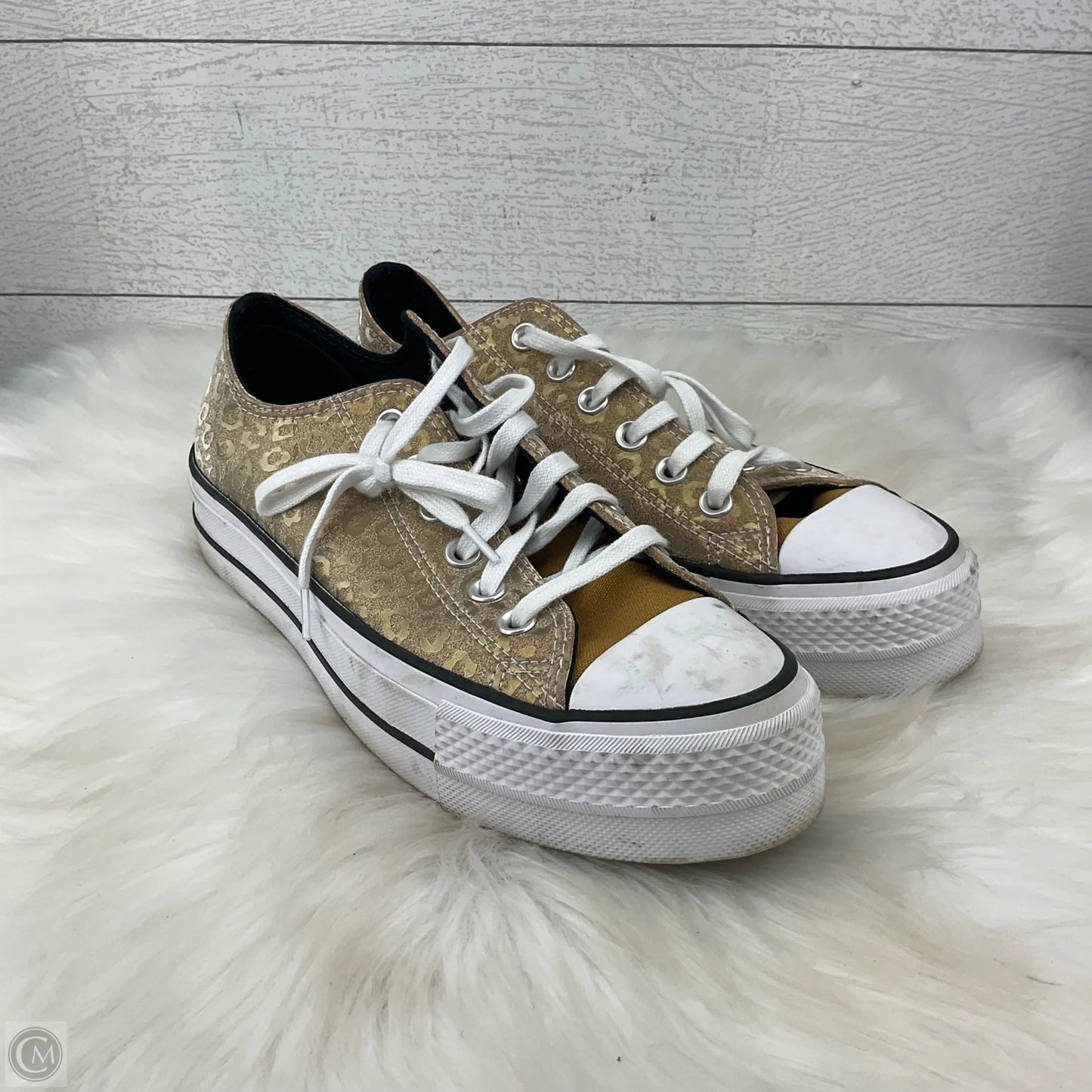 Shoes Sneakers By Converse In Gold, Size: 8.5
