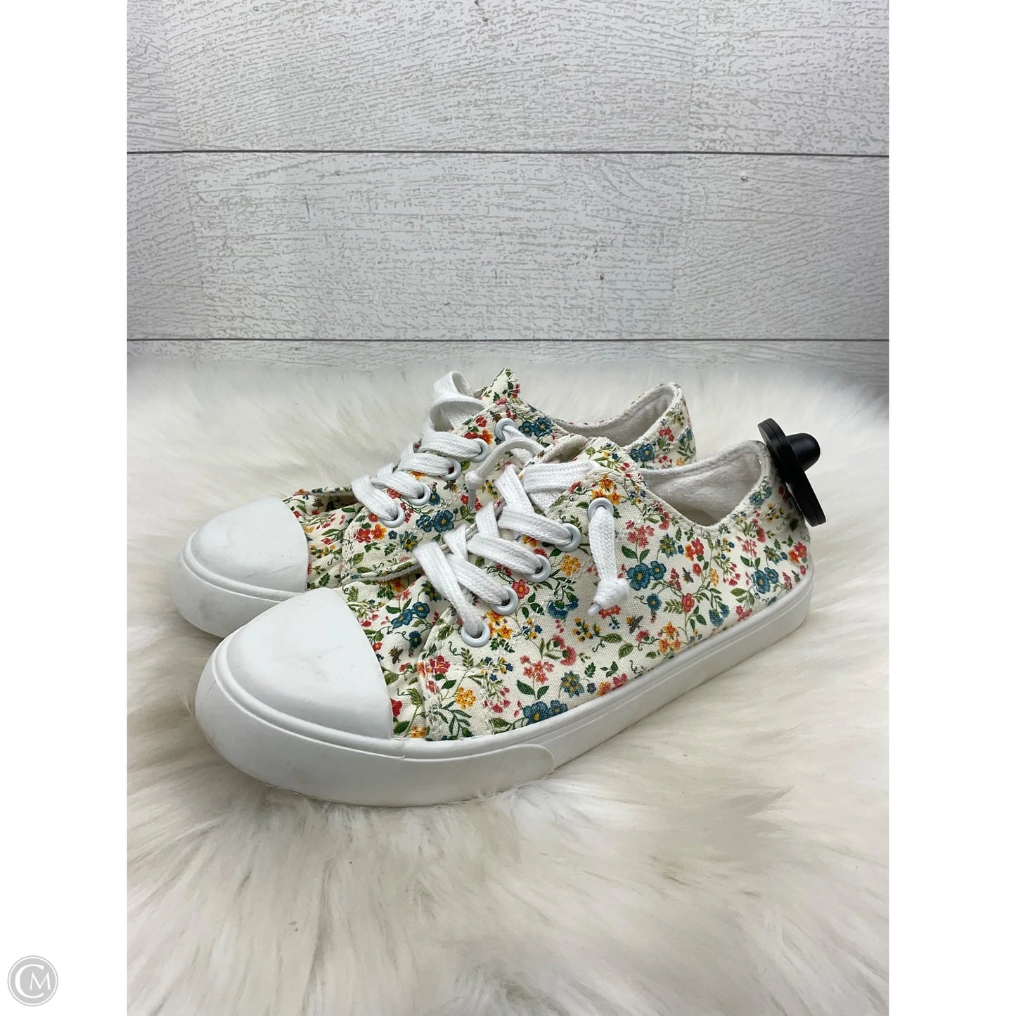 Shoes Sneakers By Sincerely Jules In Floral Print, Size: 8