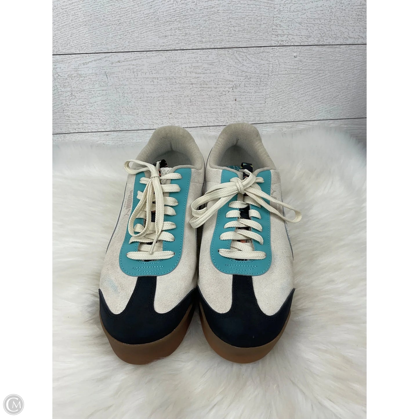 Shoes Sneakers By Puma In Beige, Size: 10.5