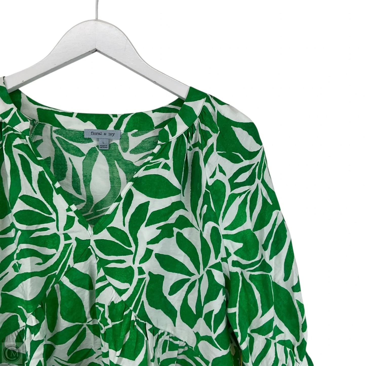 Top Short Sleeve By Clothes Mentor In Green, Size: L