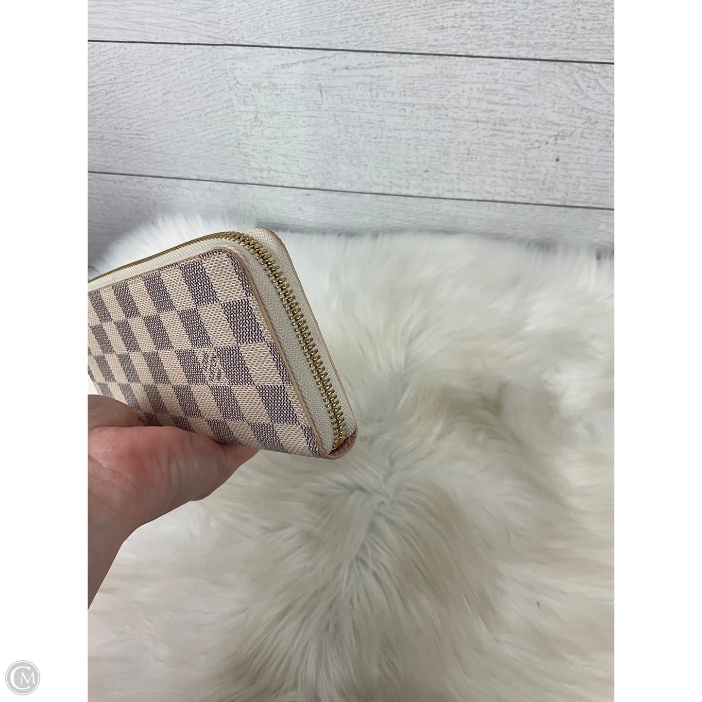 Wallet Luxury Designer By Louis Vuitton, Size: Medium