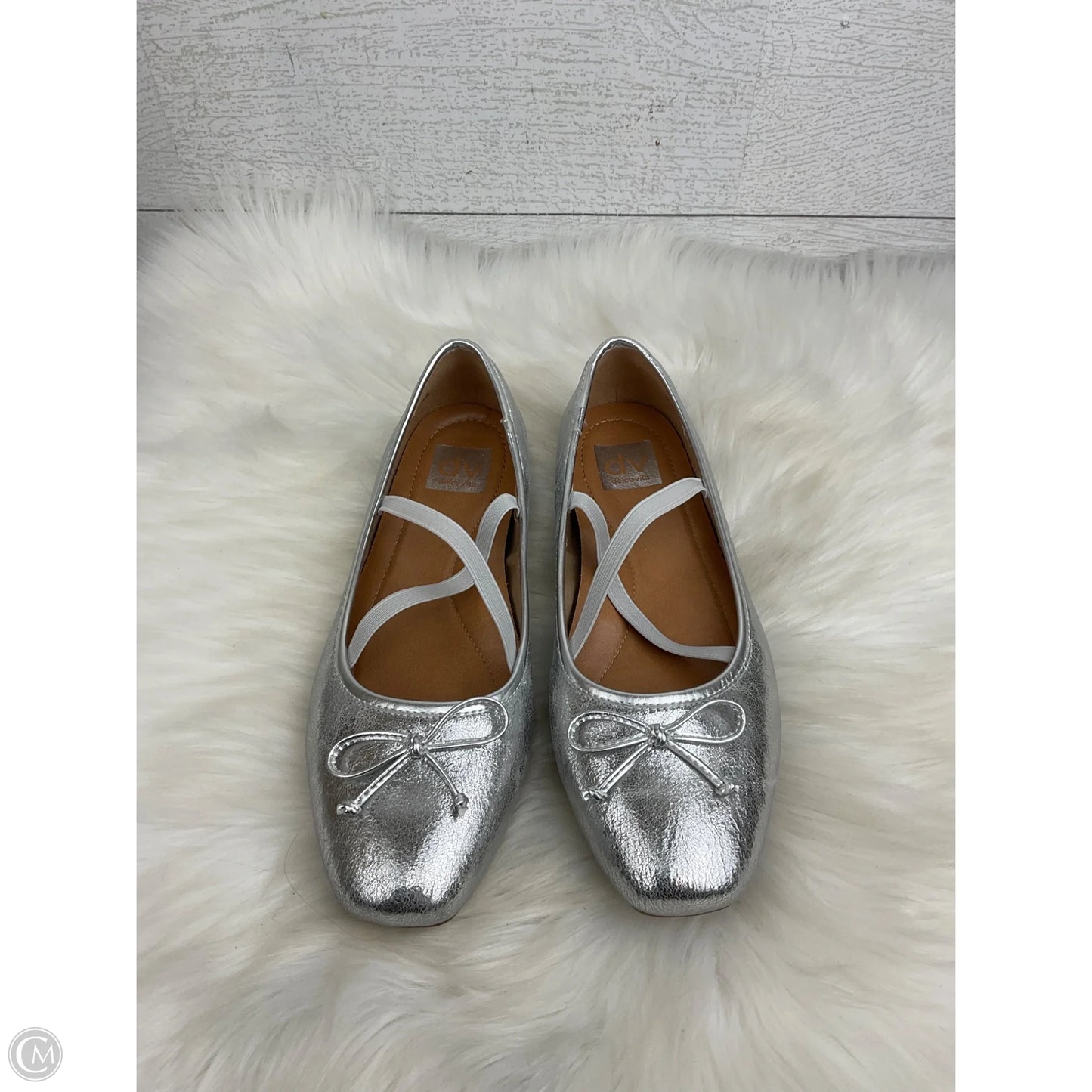 Shoes Flats By Dolce Vita In Silver, Size: 9