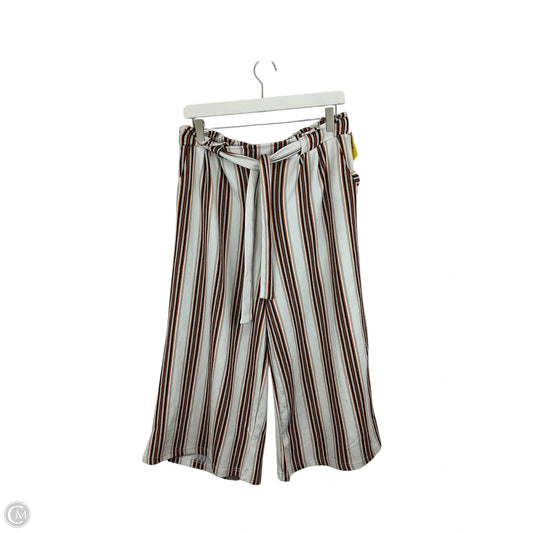 Pants Cropped By Hot Kiss In White, Size: Xl
