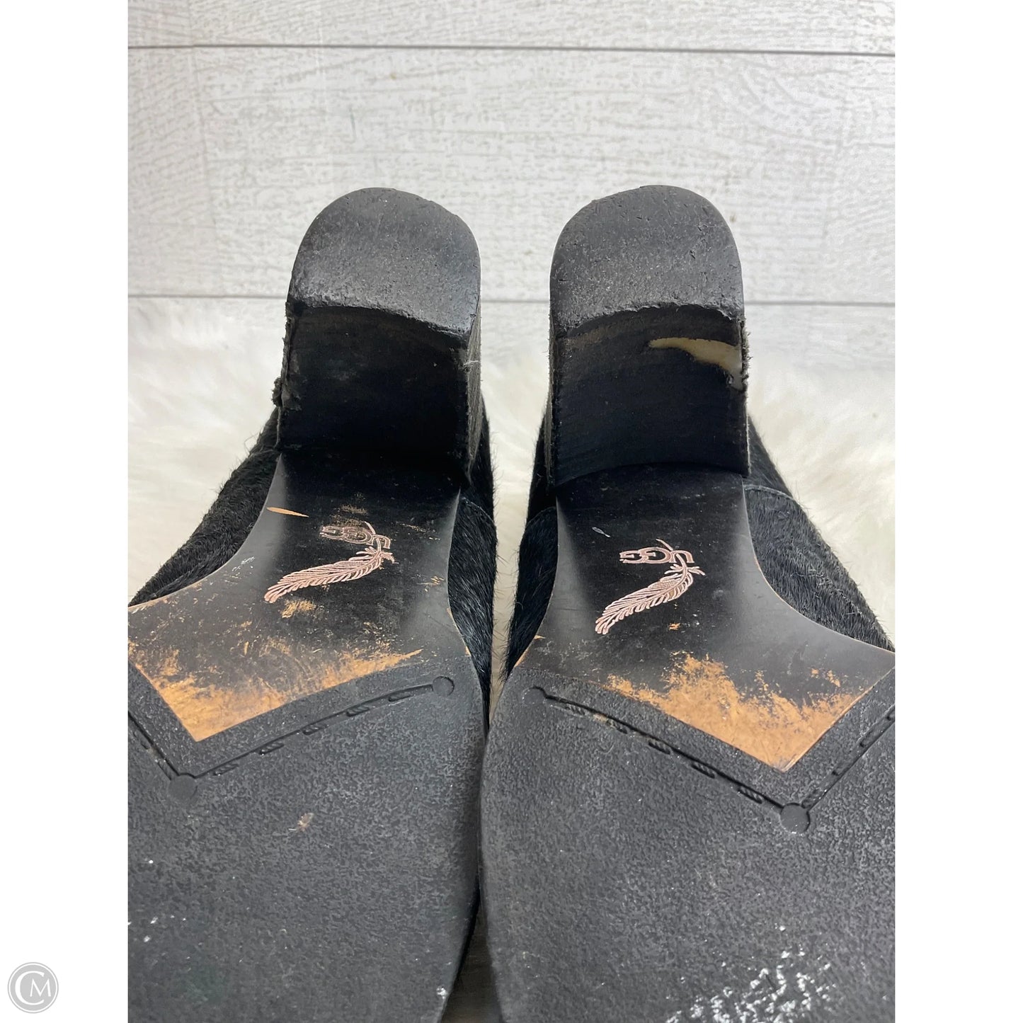 Boots Designer By Ugg In Black, Size: 8