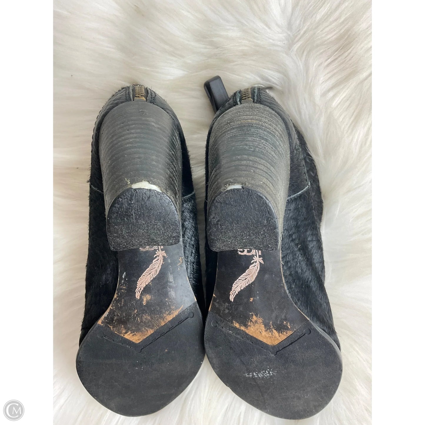 Boots Designer By Ugg In Black, Size: 8