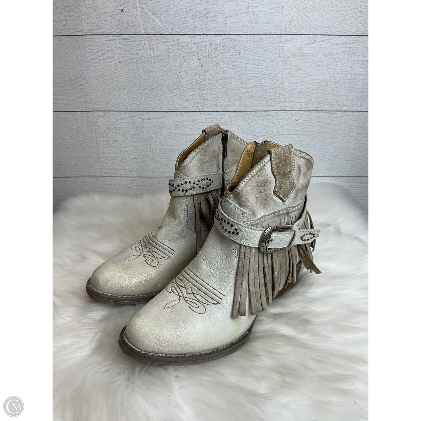 Boots Ankle Flats By Clothes Mentor In Tan, Size: 8