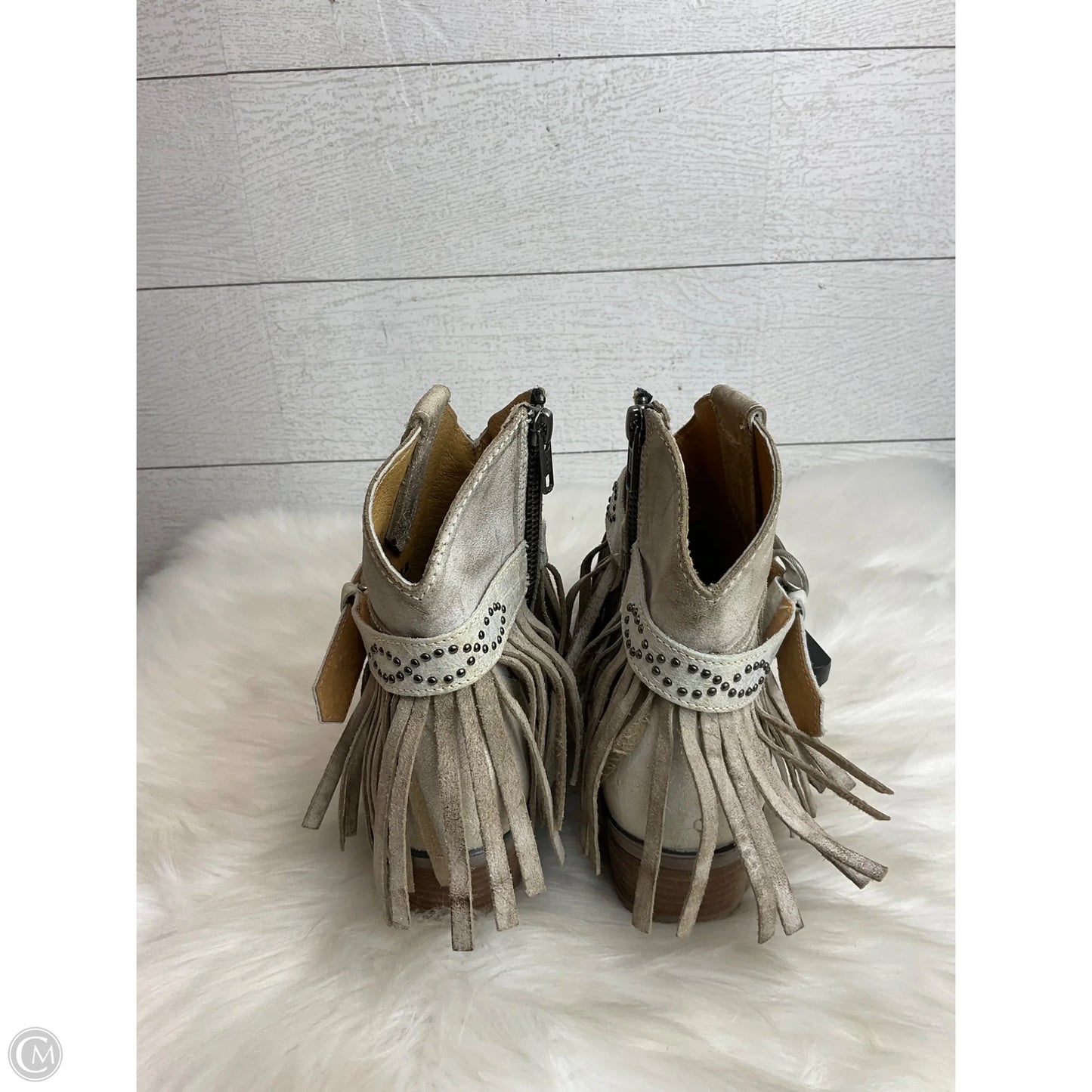 Boots Ankle Flats By Clothes Mentor In Tan, Size: 8