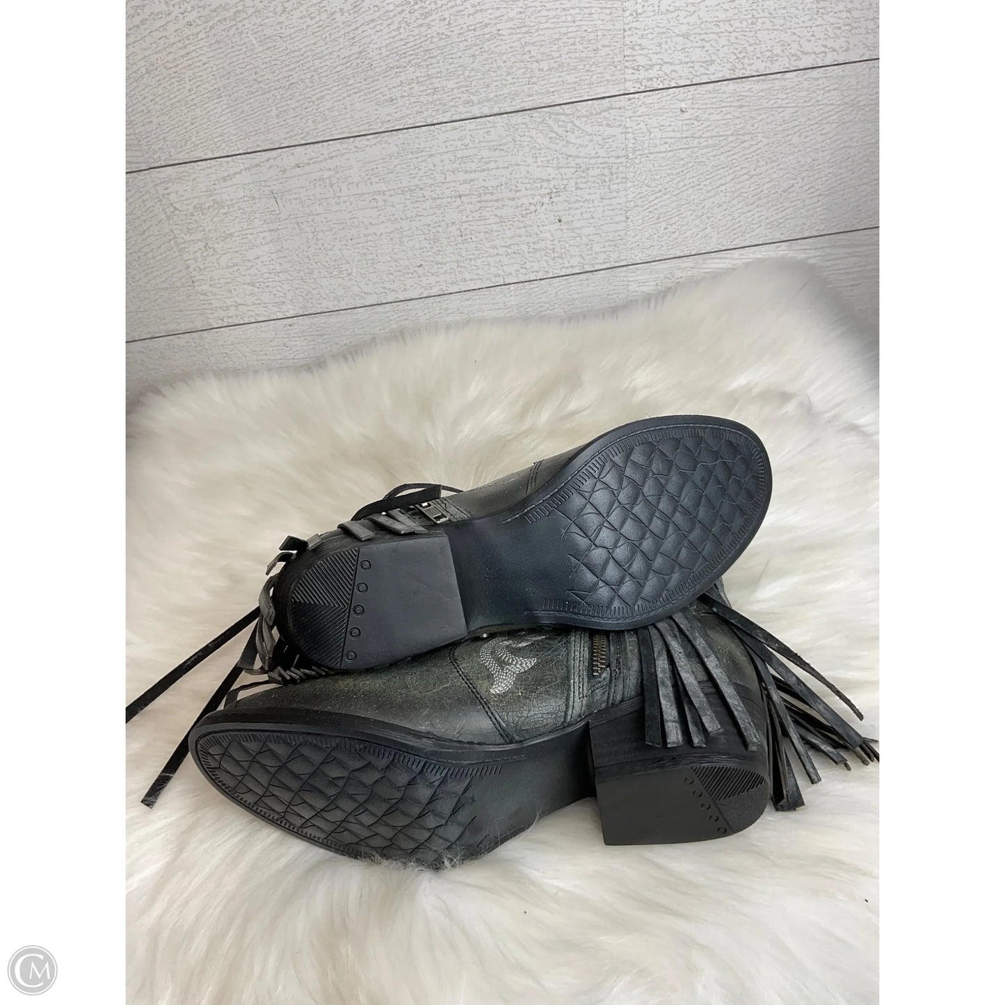 Boots Ankle Flats By Clothes Mentor In Grey, Size: 8.5