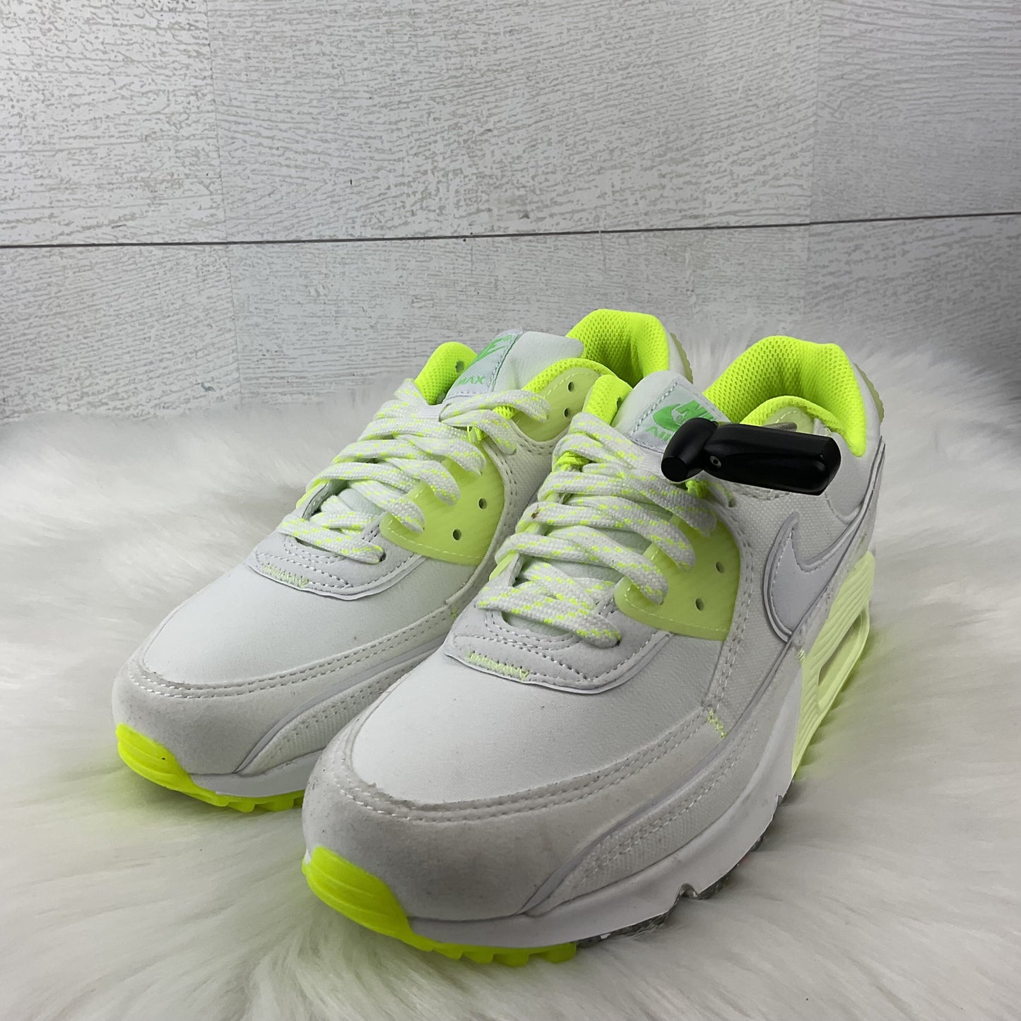 Shoes Athletic By Nike  Size: 9