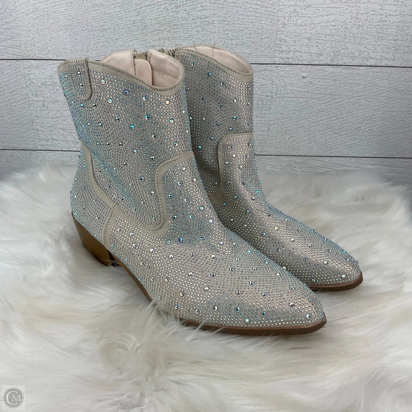 Boots Ankle Heels By Yoki In Silver, Size: 10