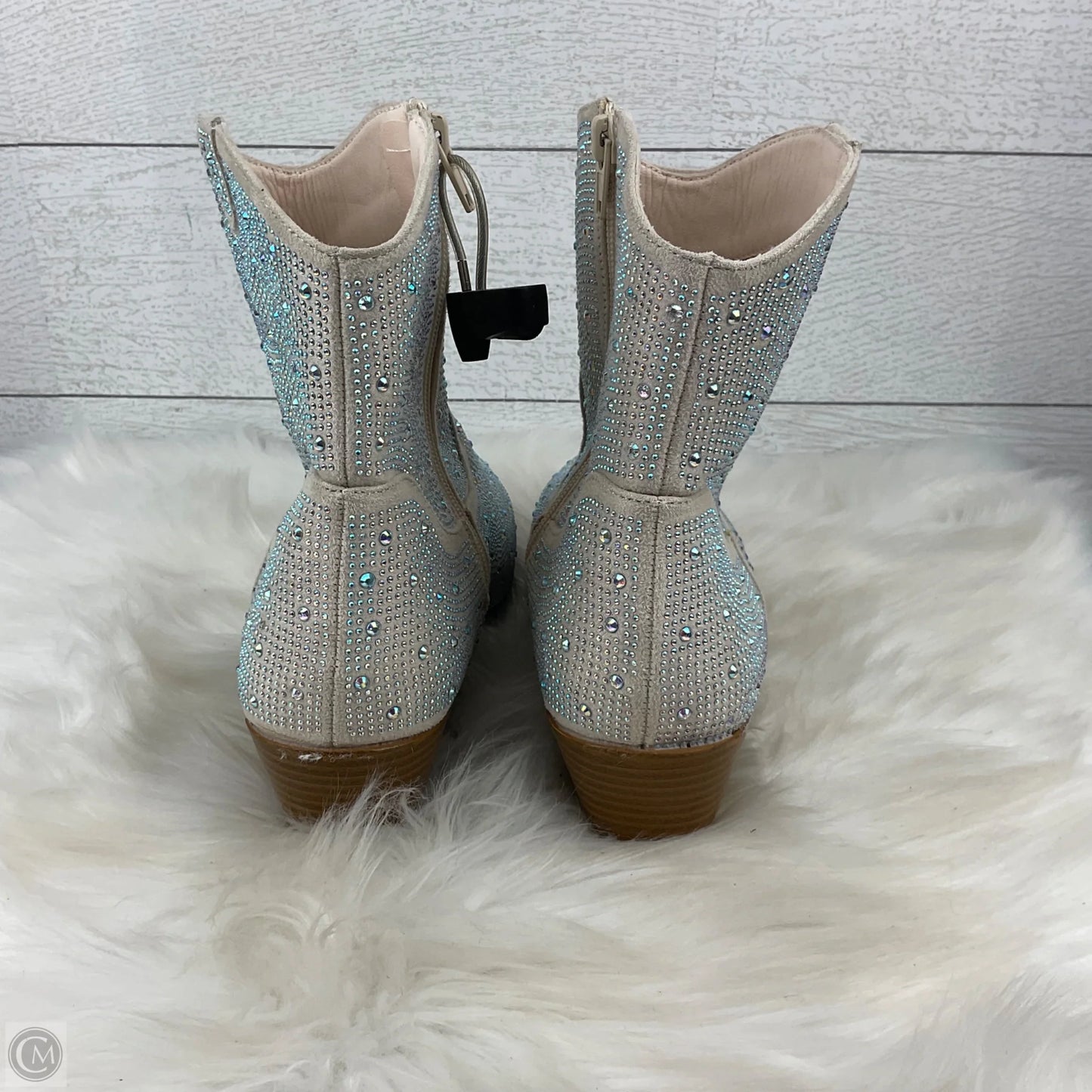 Boots Ankle Heels By Yoki In Silver, Size: 10