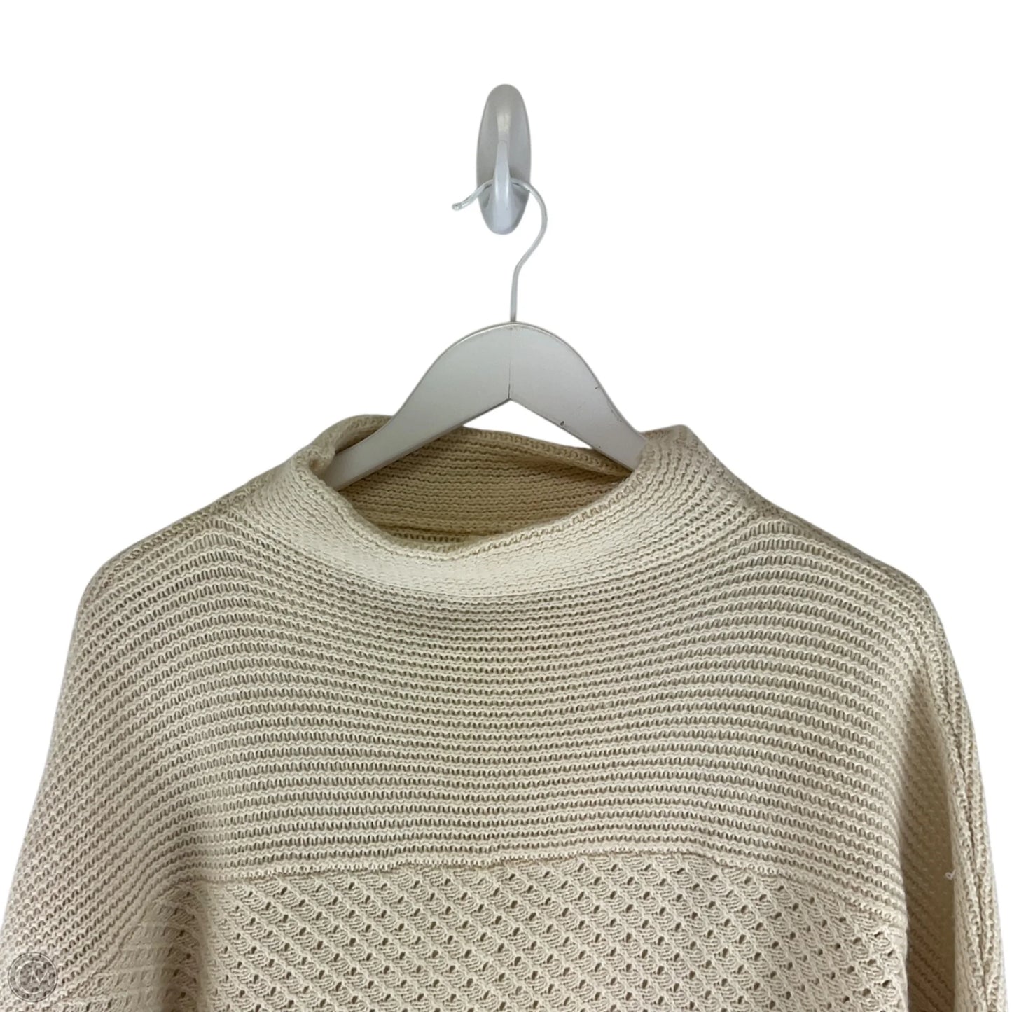 Sweater Short Sleeve By Clothes Mentor In Cream, Size: M