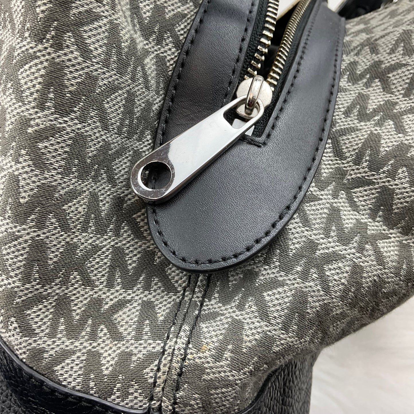 Handbag Designer By Michael Kors, Size: Medium