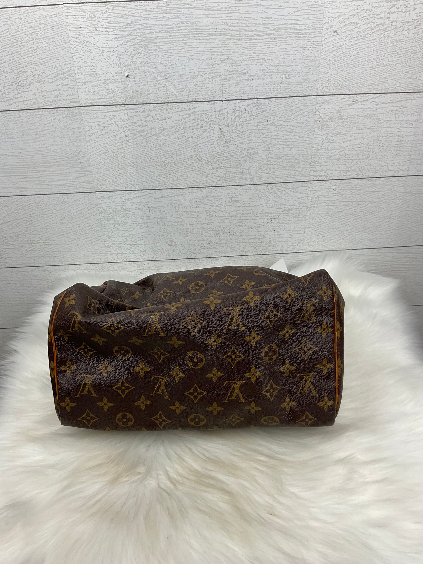 Handbag Luxury Designer By Louis Vuitton, Size: Medium