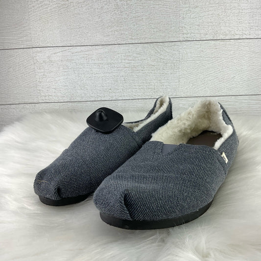 Shoes Flats By Toms In Grey, Size: 11