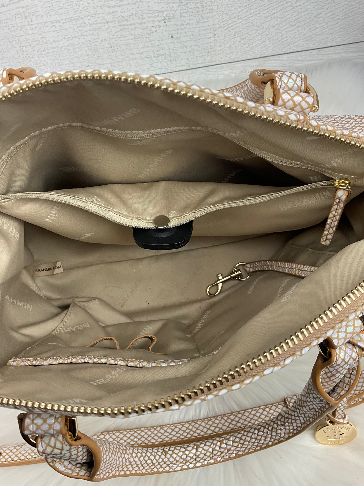 Handbag Designer By Brahmin, Size: Medium