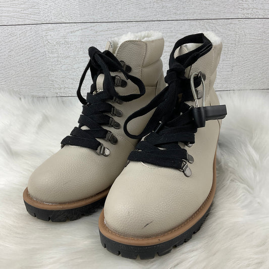 Boots Combat By True Craft  Size: 10